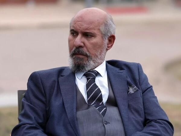 "Eşref Rüya"nın Nusreti parik və eynəklə tanınmaz oldu <span class="color_red">(Foto)</span>