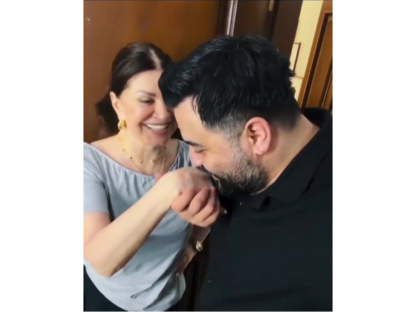 Cavidan Novruzun Sənubər İsgəndərli ilə selfisi gülüş yaratdı - <span class="color_red">(Video)</span>