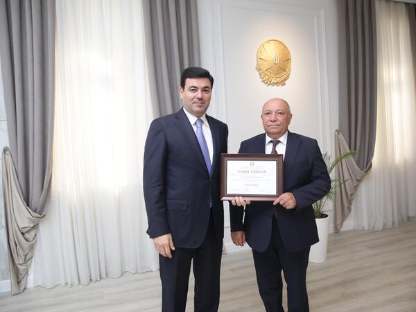 Xaçmaz rayonunda Əməkdar həkim Səyyaf Tağıyev 70 illiyi münasibətilə təltif olunub - <span class="color_red">(Foto)</span>