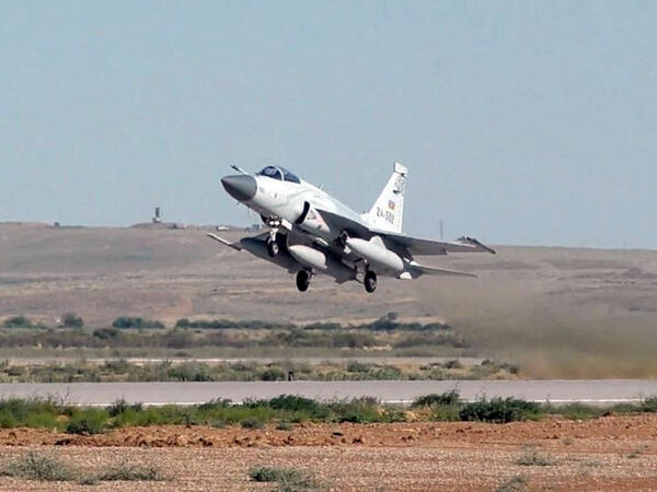 Ordumuz qırıcıları havaya qaldırdı - <span class="color_red">(Video)</span>