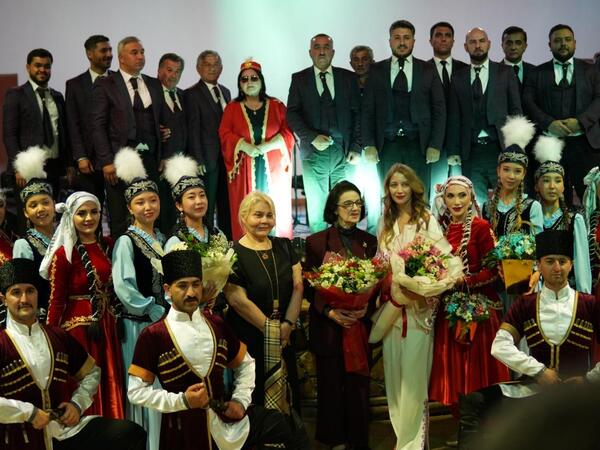 XV Beynəlxalq İpək Yolu Musiqi Festivalı təntənəli bağlanış konserti ilə yekunlaşıb - (Foto)