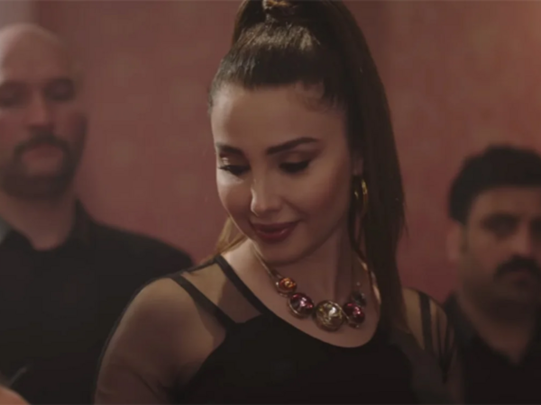 Bir vaxtlar Azərbaycanda məşhur aparıcı idi, indi ABŞ-də yuxa bişirir - <span class="color_red">(Video)</span>