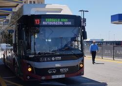 Sürücü avtobusu saxlayıb siqaret çəkməyə düşdü - <span class="color_red">(Video)</span>