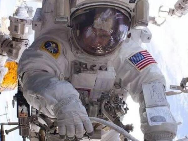 NASA Ay və Mars üçün 4 könüllü axtarır