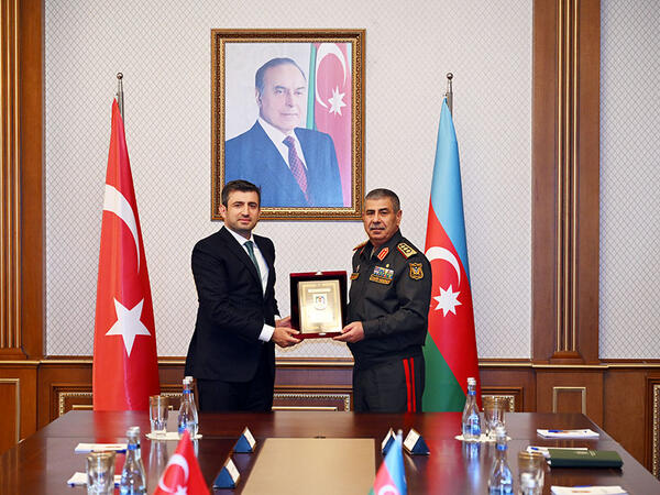 Zakir Həsənov Selçuk Bayraktarla görüşdü - <span class="color_red">(Video)</span>