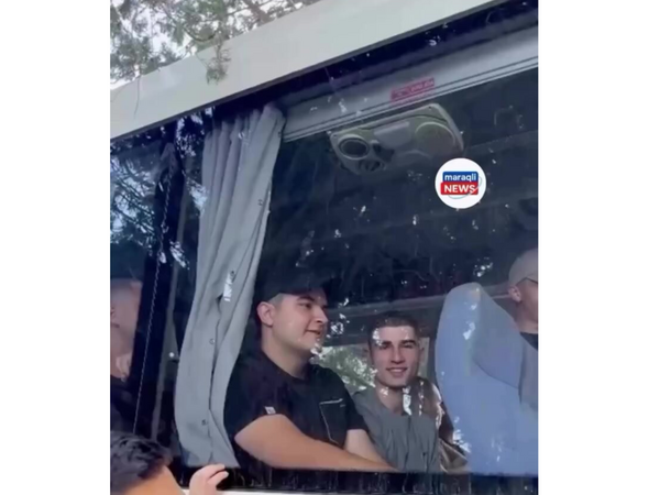 Əsgər gedən oğlu ilə atanın zarafatı - <span class="color_red">(Video)</span>