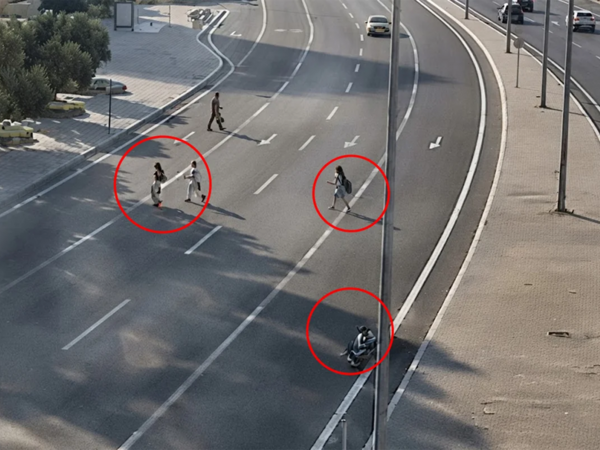 Piyadalar motosikleti aşırıb yaralı sürücünü yolda qoyub qaçdılar - <span class="color_red">VİDEO</span>