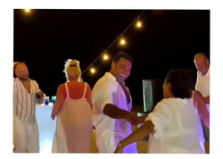 Kamil Zeynallının mərakeşli qadınla rəqsi gündəm oldu - <span class="color_red">(Video)</span>