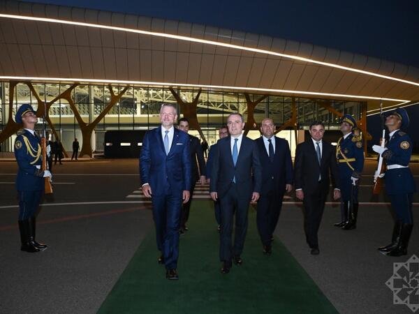 Slovakiya Prezidenti Füzuli aeroportundan təyyarə ilə Bakıya yola düşüb <span class="color_red">(Foto)</span>