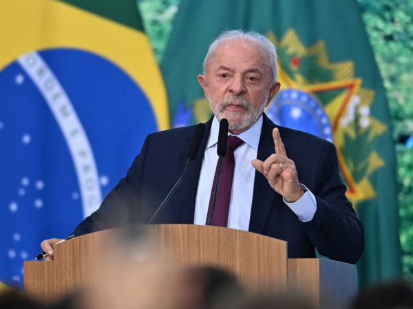 Braziliya prezidenti milli komandanı sərt tənqid etdi: Bu nə biabırçılıqdır?