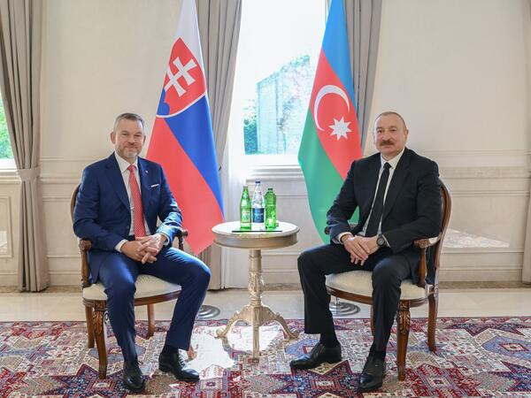 Şuşada Prezident İlham Əliyevin Slovakiya Prezidenti ilə təkbətək görüşü olub