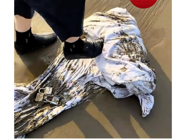 Dənizdən tapılan cadu müzakirə yaratdı - <span class="color_red">(Video)</span>