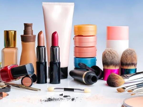 Kosmetik məhsulları seçərkən nəyə diqqət etməliyik?