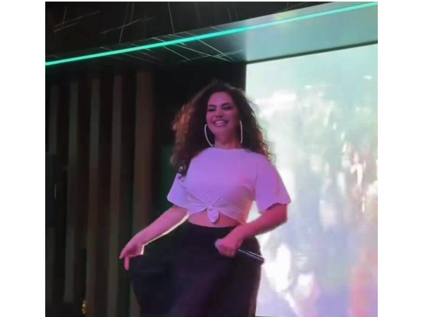 Müğənni Sevda rəqsi ilə diqqət çəkdi - <span class="color_red">(Video)</span>