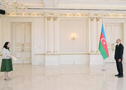 Prezident İlham Əliyev İrlandiyanın Azərbaycanda yeni təyin olunmuş səfirinin etimadnaməsini qəbul edib - (Foto)