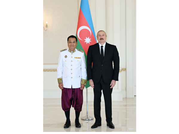 Prezident İlham Əliyev Kambocanın Azərbaycanda yeni təyin olunmuş səfirinin etimadnaməsini qəbul edib - (Foto)