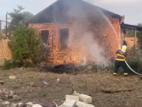 Gəncədə fərdi ev yandı - Xəsarət alan var <span class="color_red">(Foto)</span>