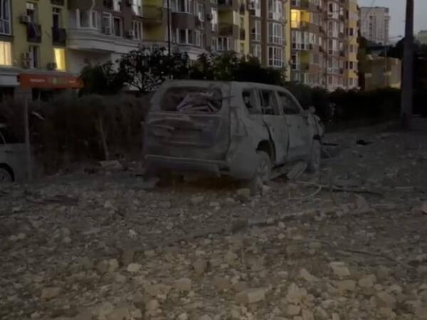 Kiyevdə raket hücumu: Azərbaycanın səfirliyinə ziyan dəydi