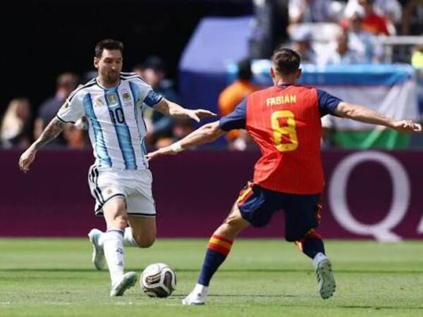 "İspaniya bizdən daha üstün oynadı" - Messi
