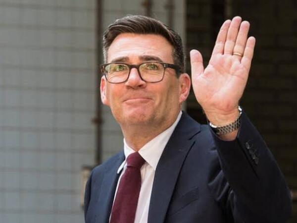 Endi Börnhem Böyük Britaniyanın yeni Baş naziri olub