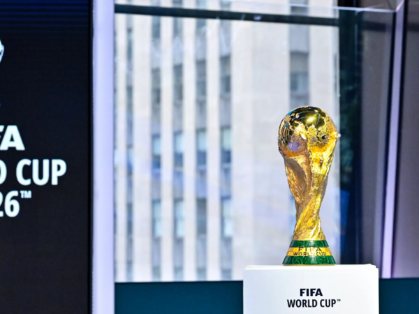 DÇ-2026: Kuboku komanda aldı, pulu FİFA qazandı