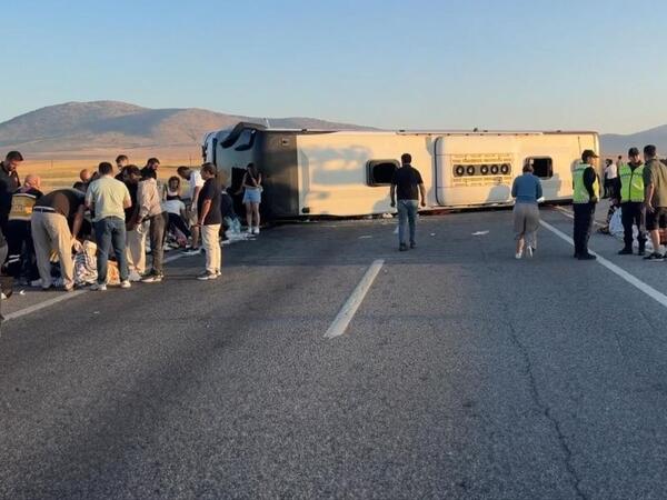Türkiyədə sərnişin avtobusu aşdı – 31 nəfər xəsarət aldı - <span class="color_red">(Video)</span>