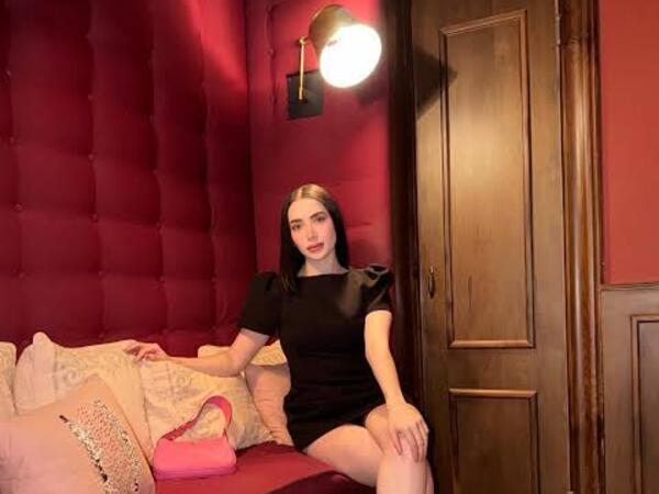 Model estetik əməliyyat zamanı öldü