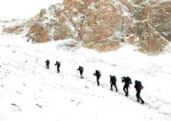 Elbrus dağında faciə: İki alpinist öldü, dörd nəfər itkin düşdü