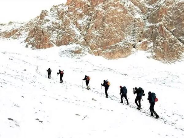 Elbrus dağında faciə: İki alpinist öldü, dörd nəfər itkin düşdü
