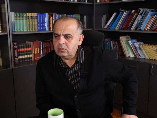 Əməkdar artist oğlunun toyunda müğənnilərə qadağa qoyub