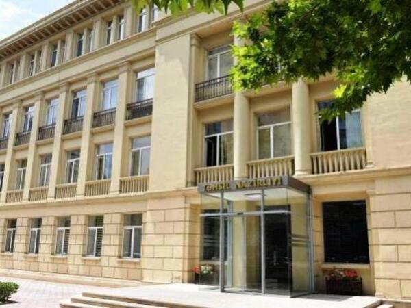 Bakı Qızlar Universiteti fəaliyyətini dayandırdı - Rəsmi