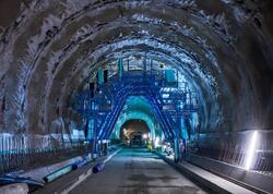 64 kilometrlik nəhəng tuneldə tarixi an yaşandı