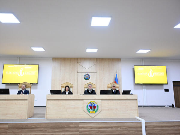 Ermənistan vətəndaşlarının şikayətləri üzrə apellyasiya məhkəməsində hakimlər kollegiyası müşavirəyə gedib - <span class="color_red">FOTO</span>
