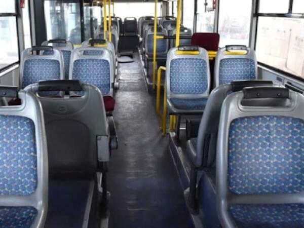 Avtobuslarda məhz buna görə əks istiqamətli oturacaqlar var imiş