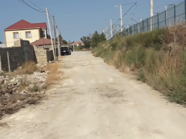 Bakıda unudulan küçələr: Taksi belə girmir