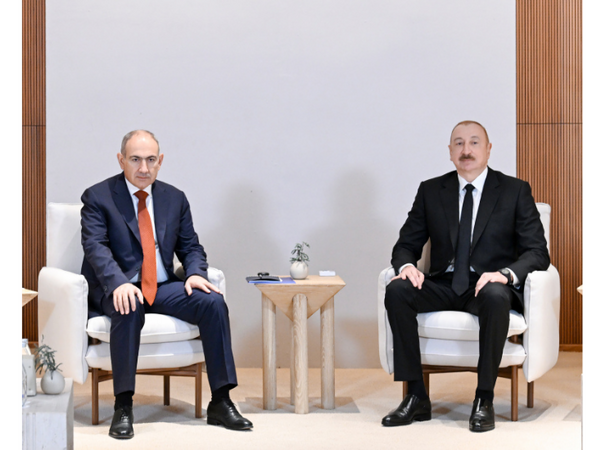 Nikol Paşinyan Prezident İlham Əliyevə zəng edib