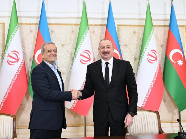 Prezident İlham Əliyev Məsud Pezeşkiana təşəkkür edib