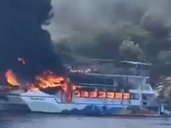 Fethiyedə turist gəmisində yanğın - 115 sərnişin...