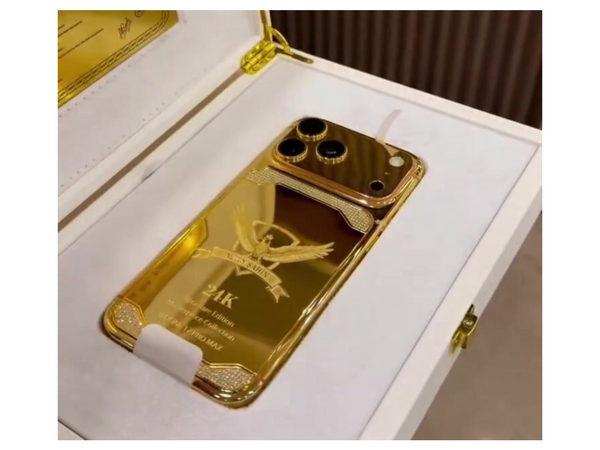 Dubayda türk milyoner qızıldan iphone-nuna görün nə yazdırdı - <span class="color_red">(Video)</span>
