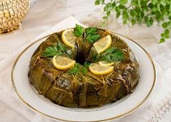 Keks qəlibində yarpaq dolması resepti