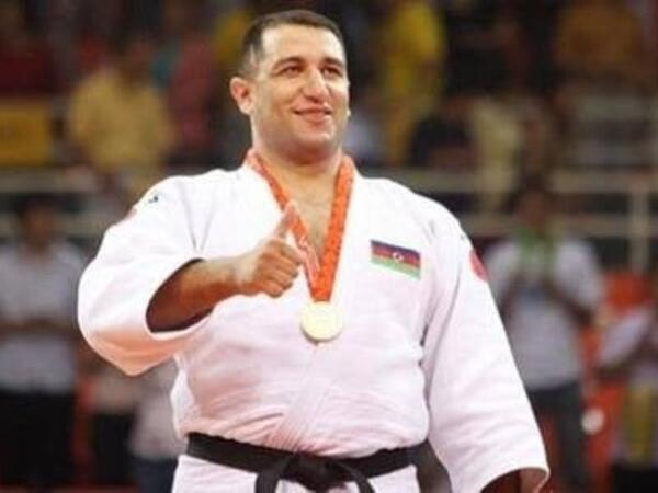 İlham Zəkiyev finala çıxdı