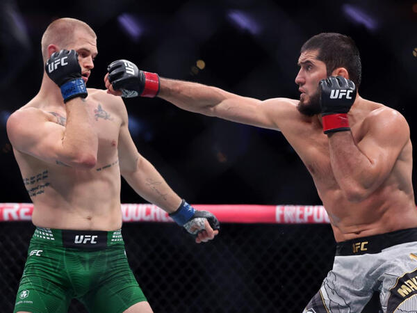 İslam Mahaçev UFC tarixinin ən uzun qələbə seriyasını rəsmiləşdirdi