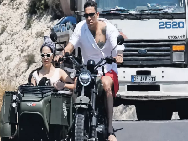 Məşhur türk müğənni və aktrisa yol hərəkəti qaydalarını heçə saydı