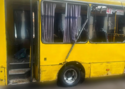 Xersonda avtobus dronla vuruldu: 4 ölü, 5 yaralı var - <span class="color_red">(Foto)</span>