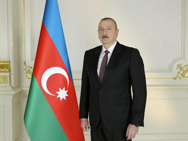 İlham Əliyev Şavkat Mirziyoyevə minnətdarlığını bildirib