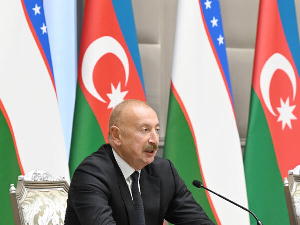 Prezident İlham Əliyev Qarabağa investisiyaların cəlb olunmasında Özbəkistan Prezidentinin xüsusi rolunu qeyd edib