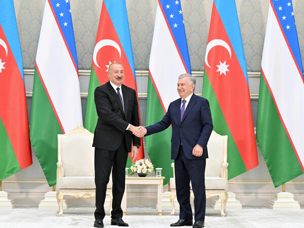 Əbədi dostluqdan böyük geosiyasətə: Azərbaycan və Özbəkistan regionun xəritəsini dəyişir