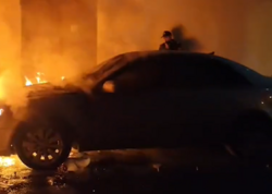 Xırdalanda avtomobil yandı - <span class="color_red"> (Video)</span>