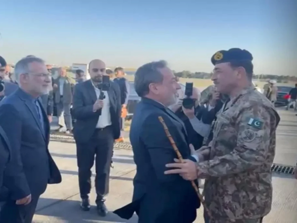Pakistanın Baş Qərargah rəisi Tehrana səfər edib