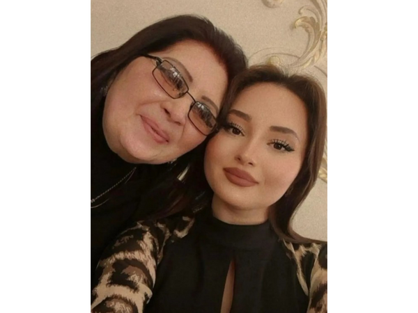 Xalq artisti nəvəsi ilə fotosunu yaydı